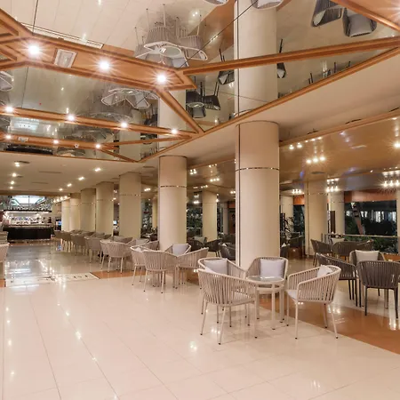 Gf ファニャベ ホテル 4*