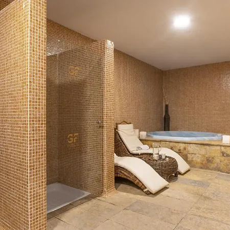 فندق جي إف فانابيه 4*